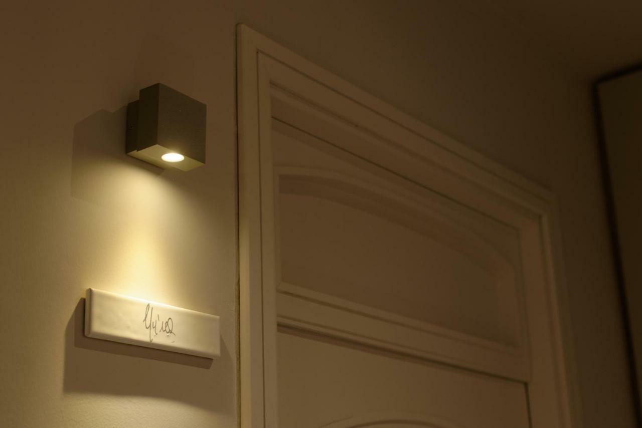 B&B Questa Casa Non E'Un Albergo 팔레르모 외부 사진