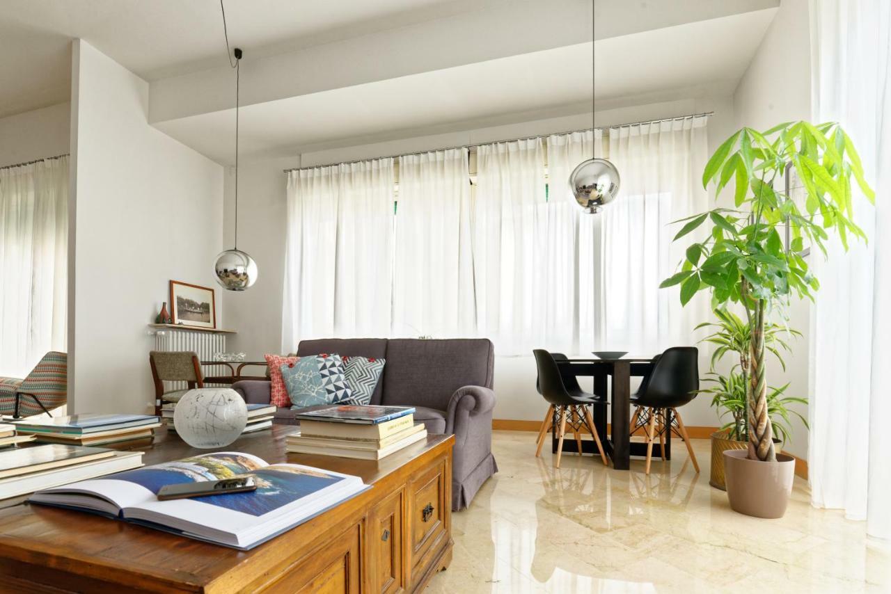 B&B Questa Casa Non E'Un Albergo 팔레르모 외부 사진