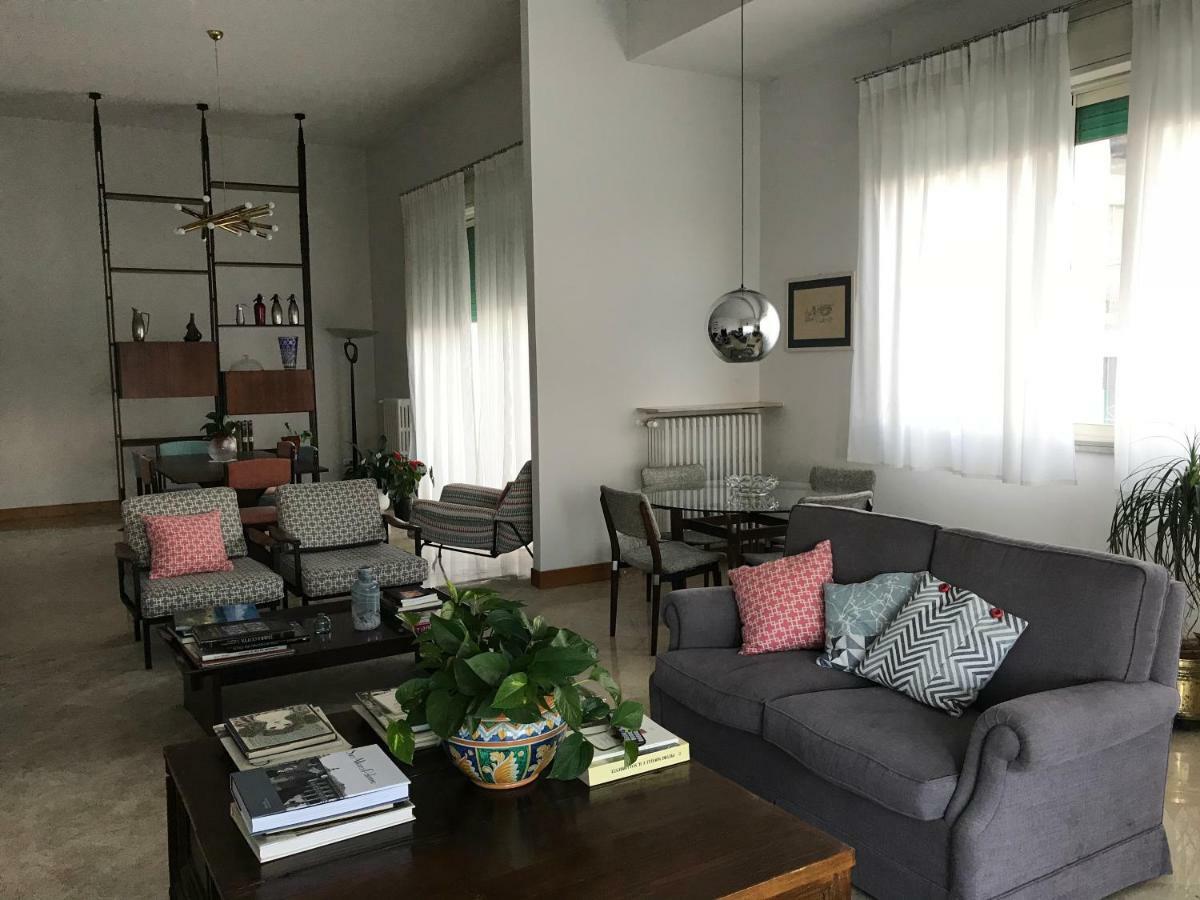 B&B Questa Casa Non E'Un Albergo 팔레르모 외부 사진