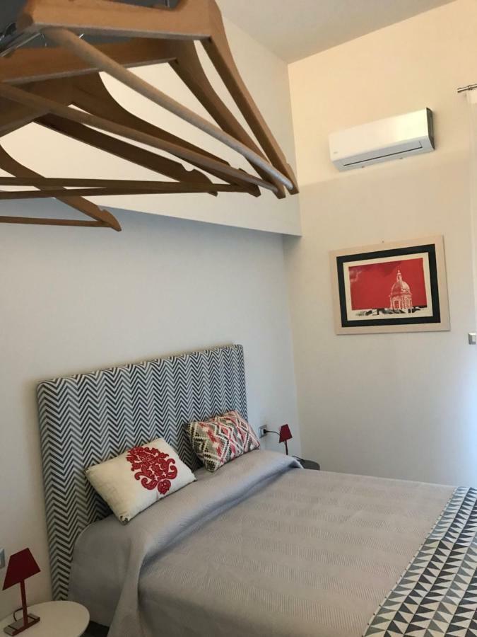 B&B Questa Casa Non E'Un Albergo 팔레르모 외부 사진